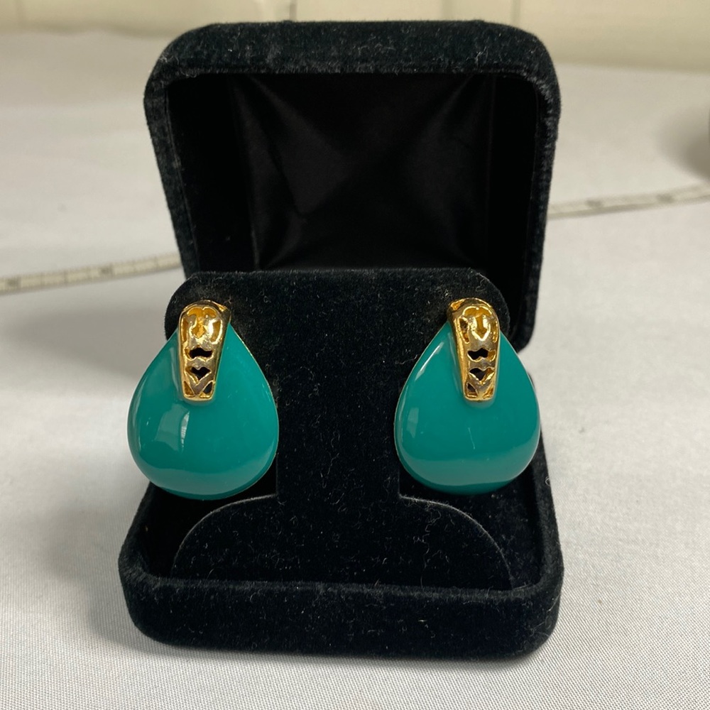 Vintage enameled green tear drop style earrings